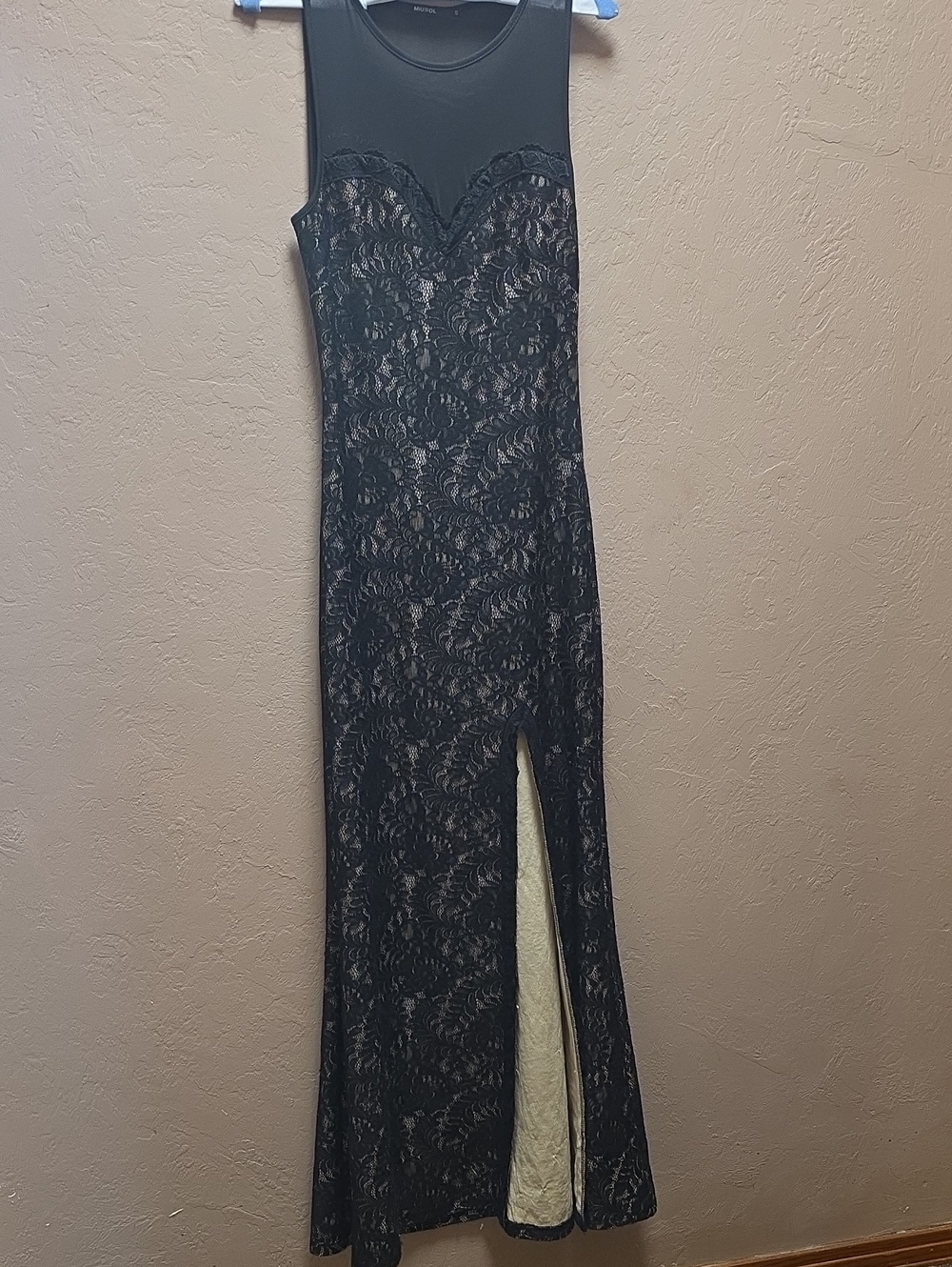 MIUSOL Sz S Sleeveless Black Formal Lace Maxi Dress w/Front Slit EUC #2628